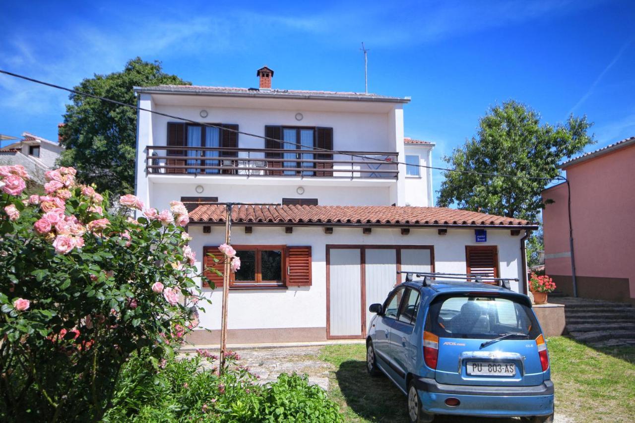 Jasminka Apartamento Medulin Exterior foto